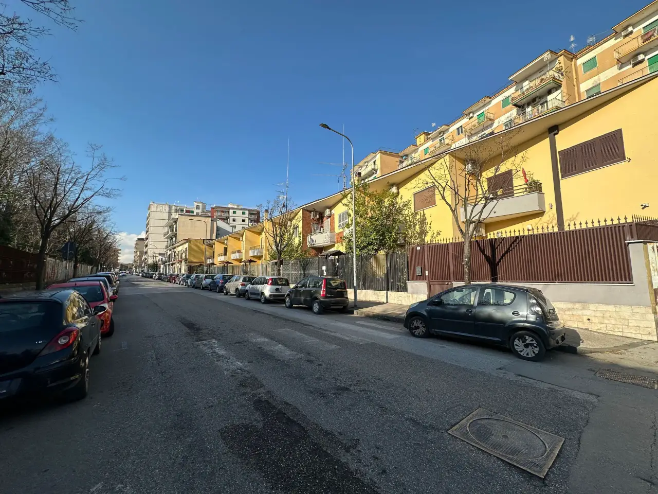 Magazzino in Via Europa 35, Casoria, {3} - Foto 1