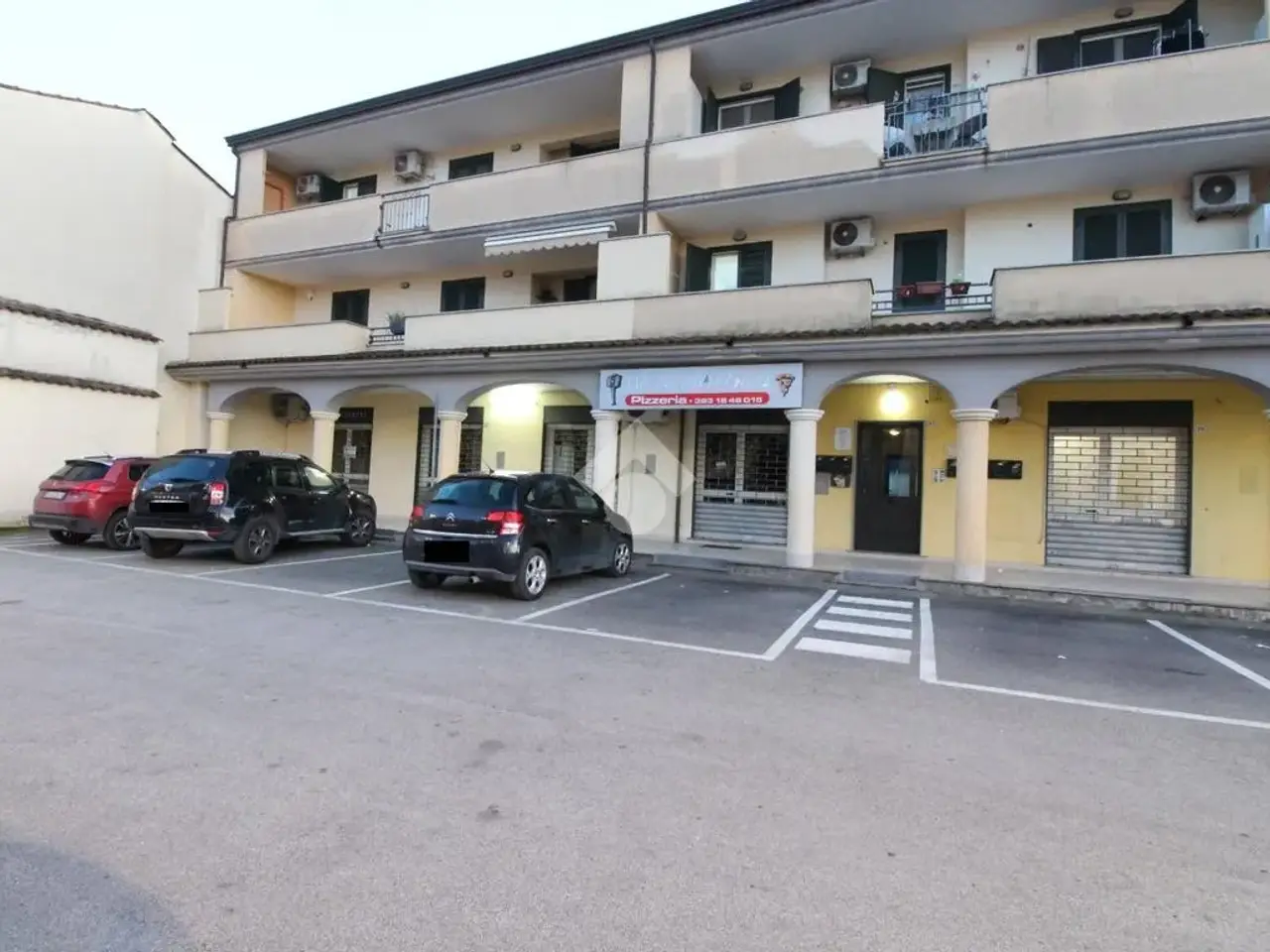 Negozio in Piazza Don Giovanni Palmiero 14, Portico Di Caserta, {3} - Foto 1