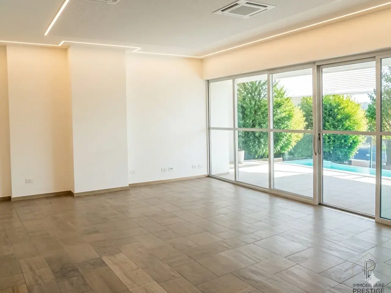 Ufficio in Via del Risparmio, Castelfranco Veneto, {3} - Foto 1