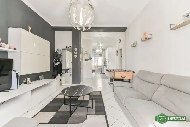 3-room flat in Via Giuseppe Garibaldi 90, Nova Milanese - Photo 1