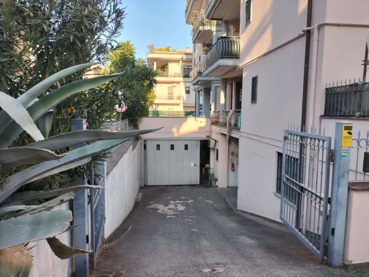 Magazzino in Via Militello 10, Roma, {3} - Foto 1