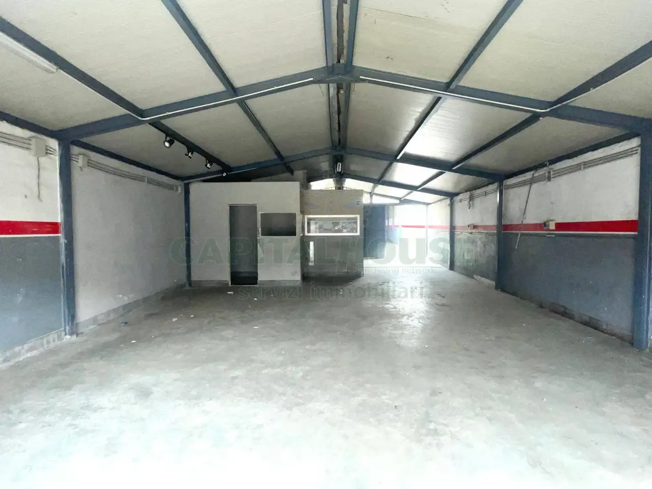Laboratorio in Via Cosimo Miccoli, Pomigliano D'Arco, {3} - Foto 1