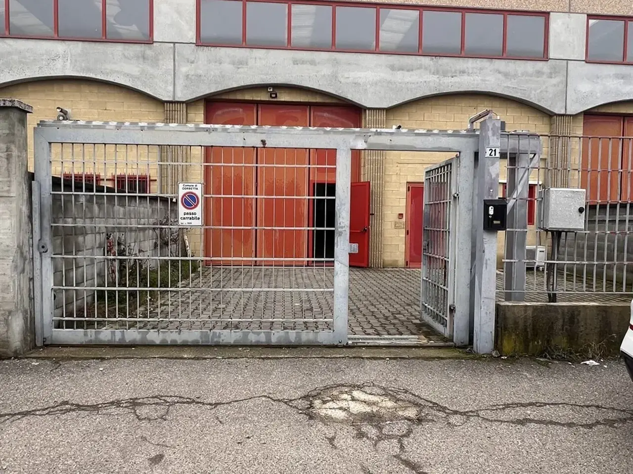Capannone in , Corbetta, {3} - Foto 2