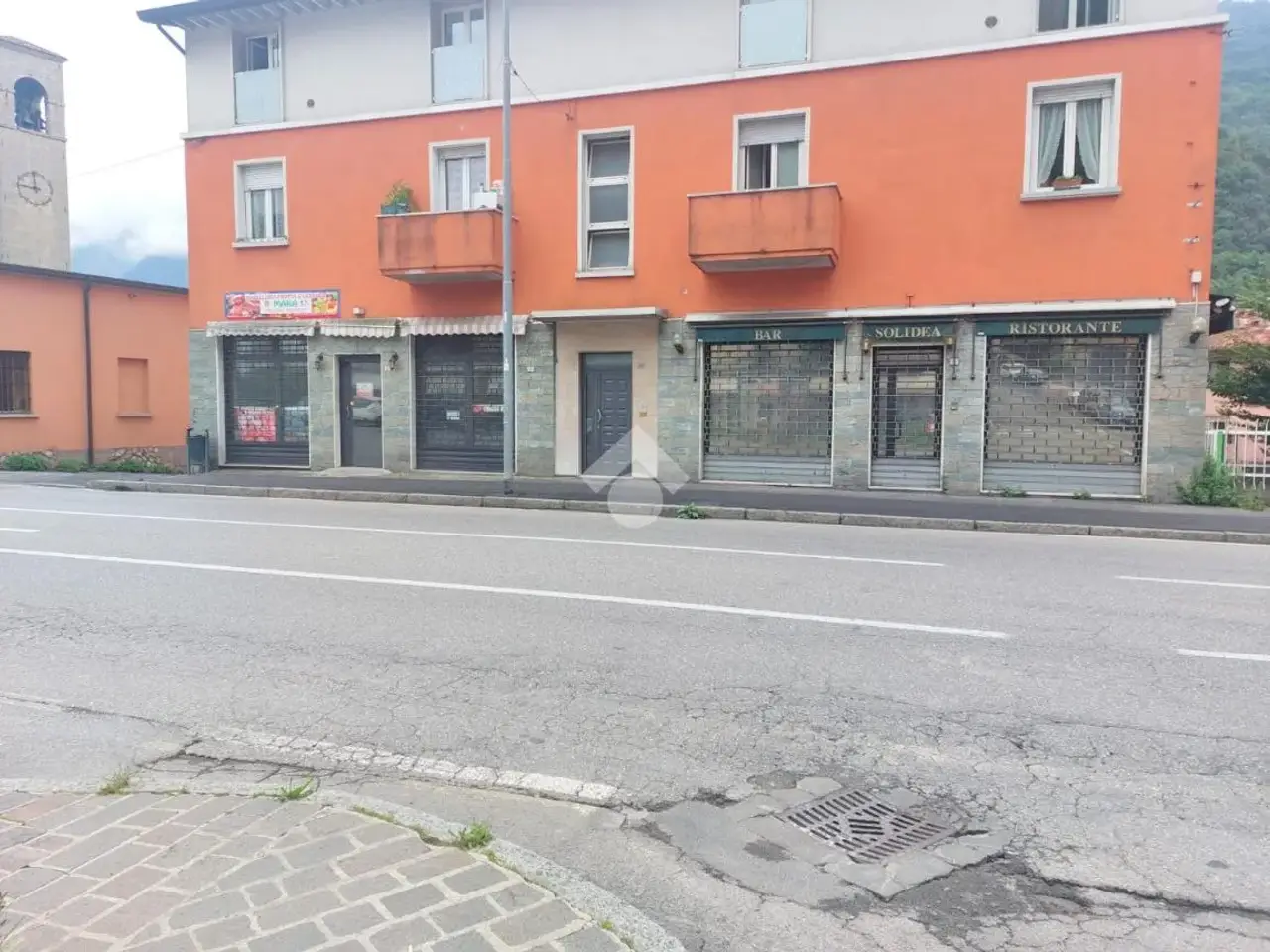 Negozio in Via Matteotti 51, Gardone Val Trompia, {3} - Foto 1