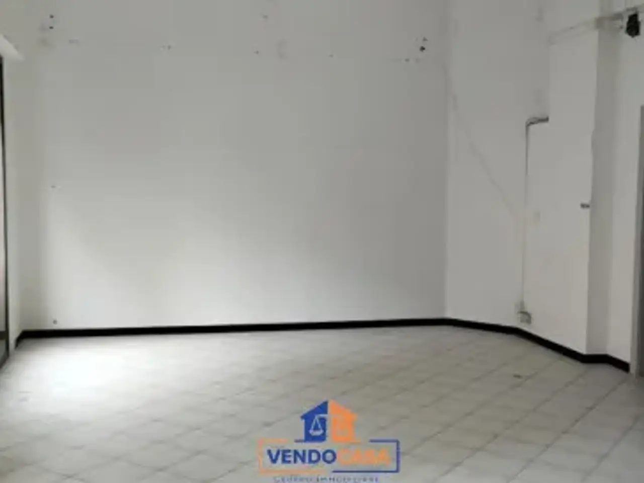 Negozio in Via Alessandria 45, Albisola Superiore, {3} - Foto 1