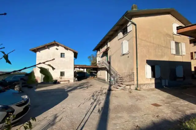 Quadrilocale in Via Ponte Forca, Cadelbosco di Sopra - Foto 1