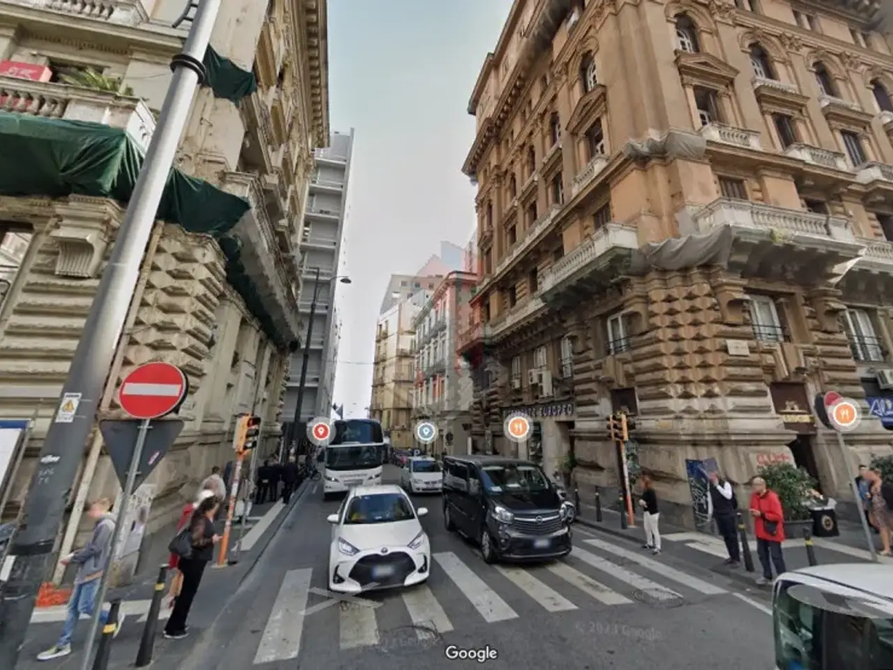 Negozio in Piazza Bovio, Napoli, {3} - Foto 1