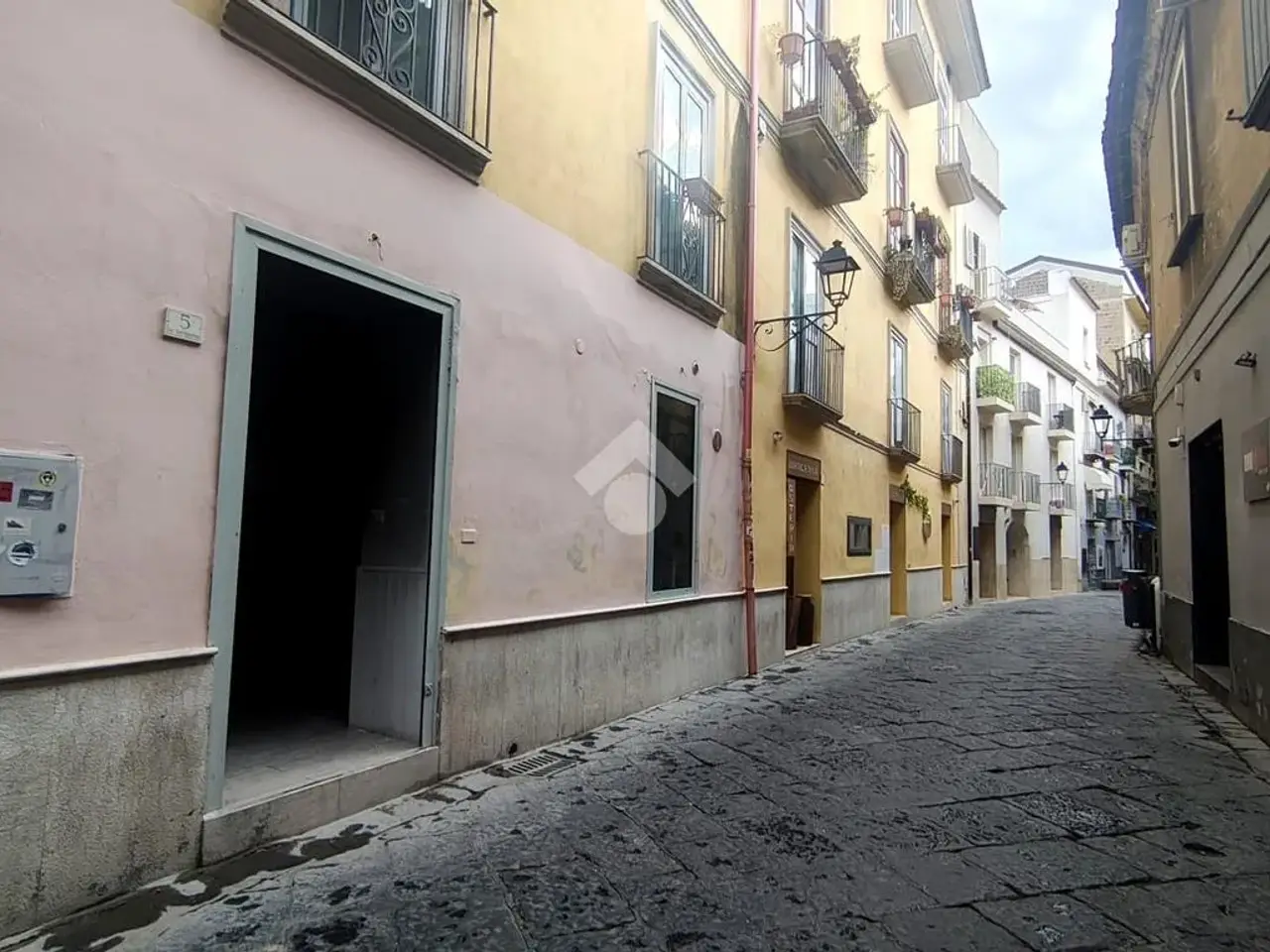 Negozio in Via Sant'Agostino 3, Caserta, {3} - Foto 2
