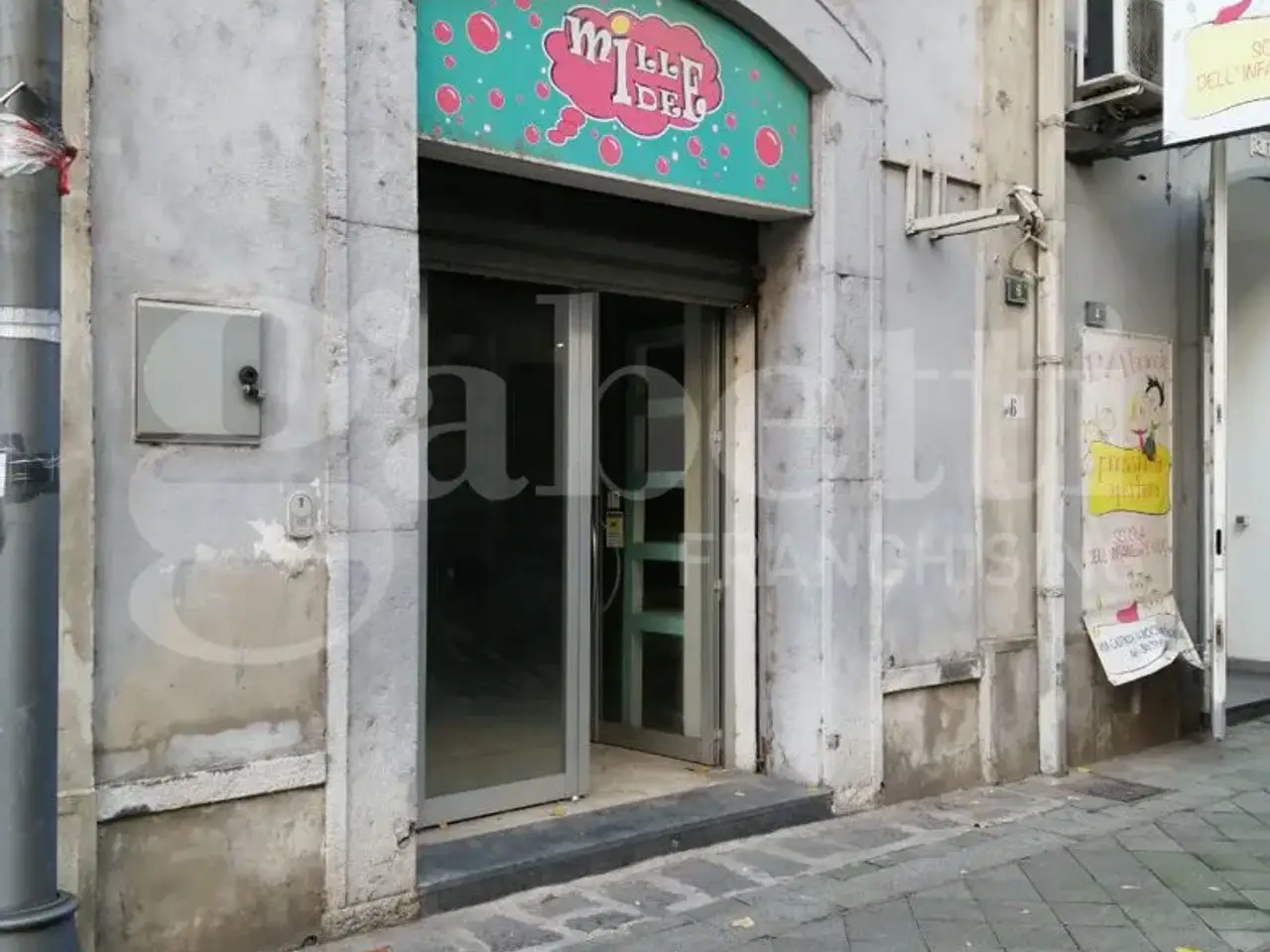Negozio in Via G. B. Castaldo, Nocera Inferiore, {3} - Foto 1