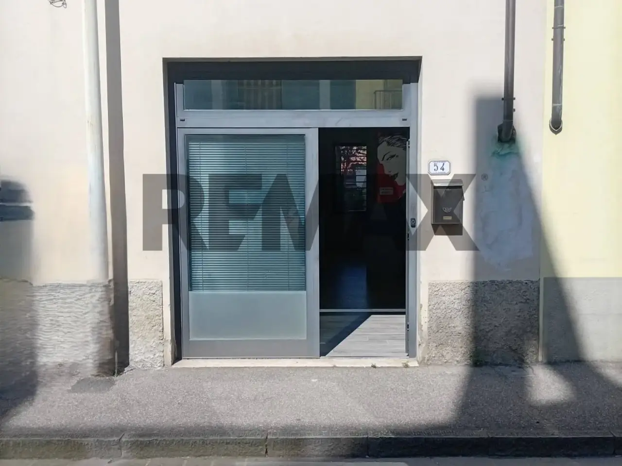 Negozio in Via Domenico Bartoloni 54, Empoli, {3} - Foto 1