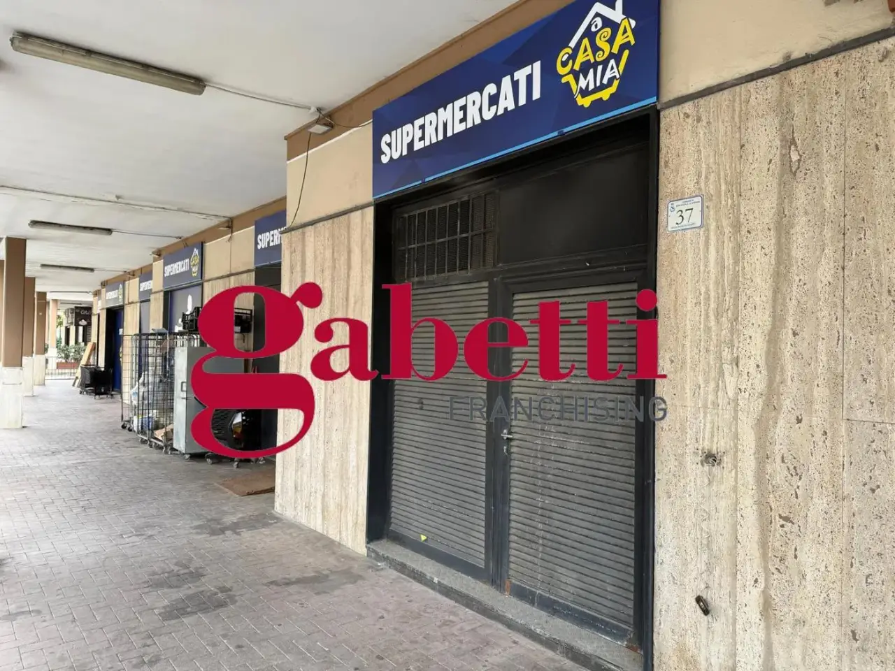 Negozio in Corso De Gasperi 37, San Nicola La Strada, {3} - Foto 2