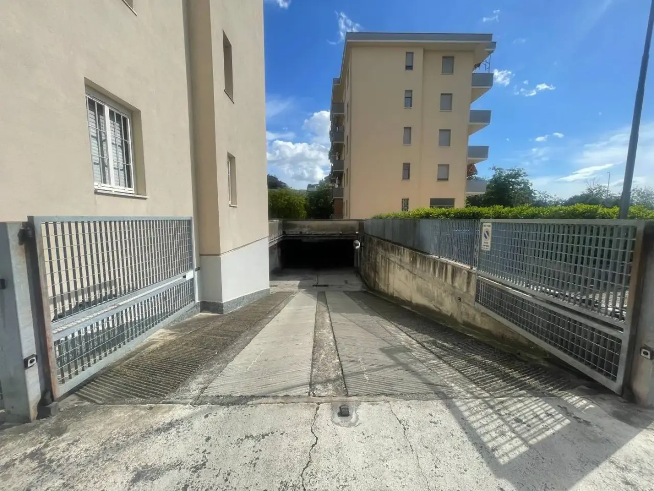 Parcheggio chiuso in Via Guido Ucelli di Nemi 17/C, Piacenza, {3} - Foto 1