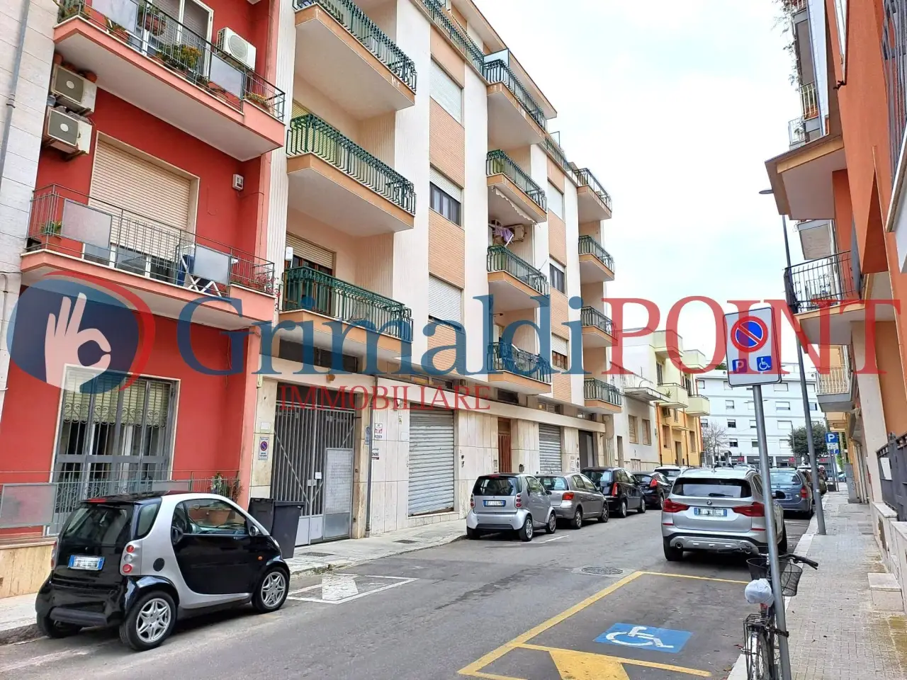 Parcheggio chiuso in Via Emilia 7, Lecce, {3} - Foto 2