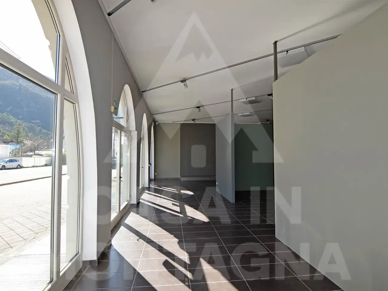 Ufficio in , Egna, {3} - Foto 1