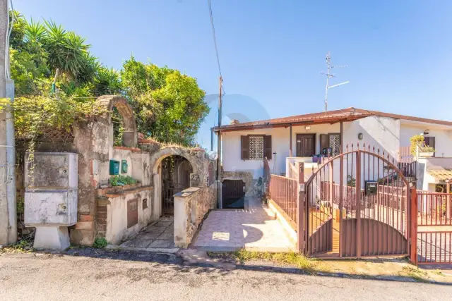 Vierzimmerwohnung in Via Achille Giammarioli, 16, Frascati - Foto 1