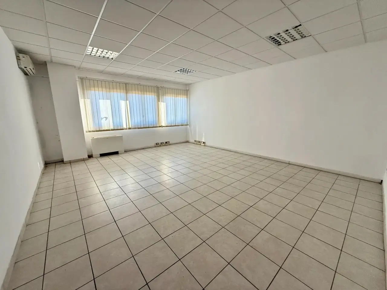 Capannone in , Sant'Urbano, {3} - Foto 1