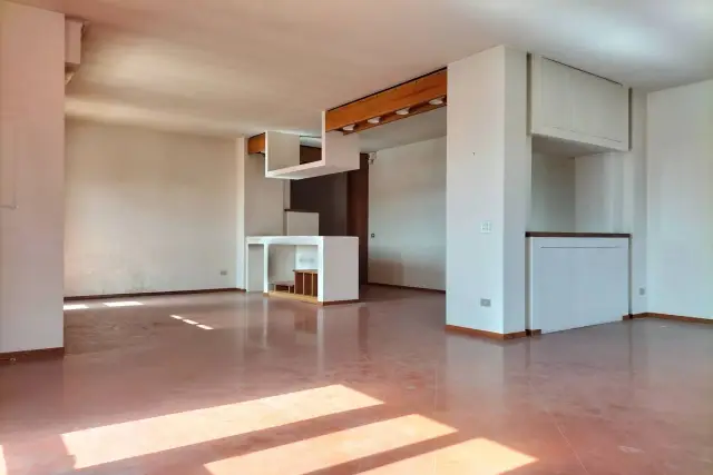 Penthouse in {3}, Via Monte Grappa - Photo 1