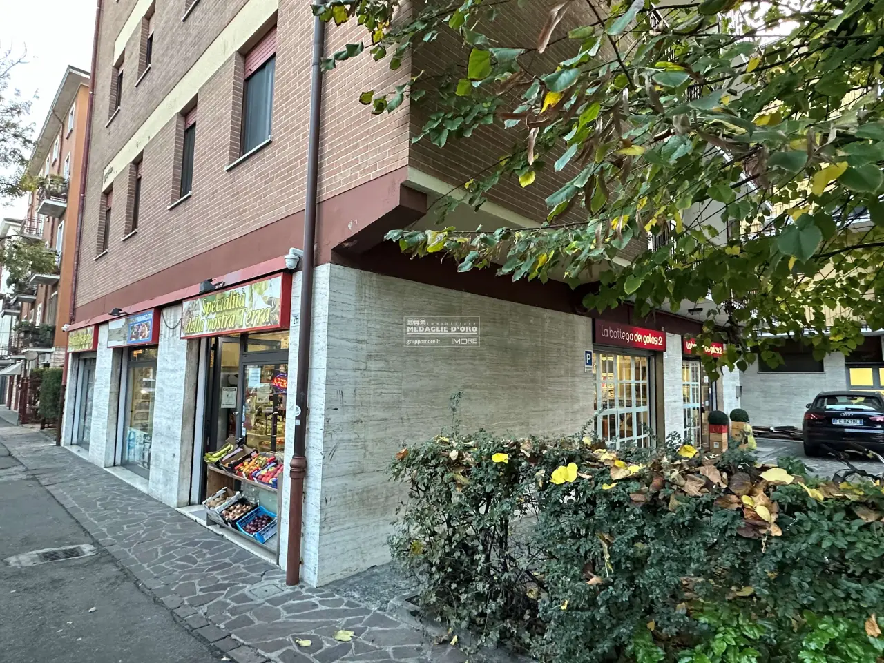 Negozio in Viale della Pace, Modena, {3} - Foto 2