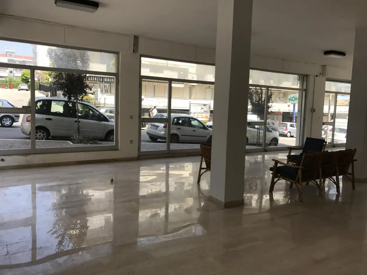 Negozio in Corso Europa, Vasto, {3} - Foto 1