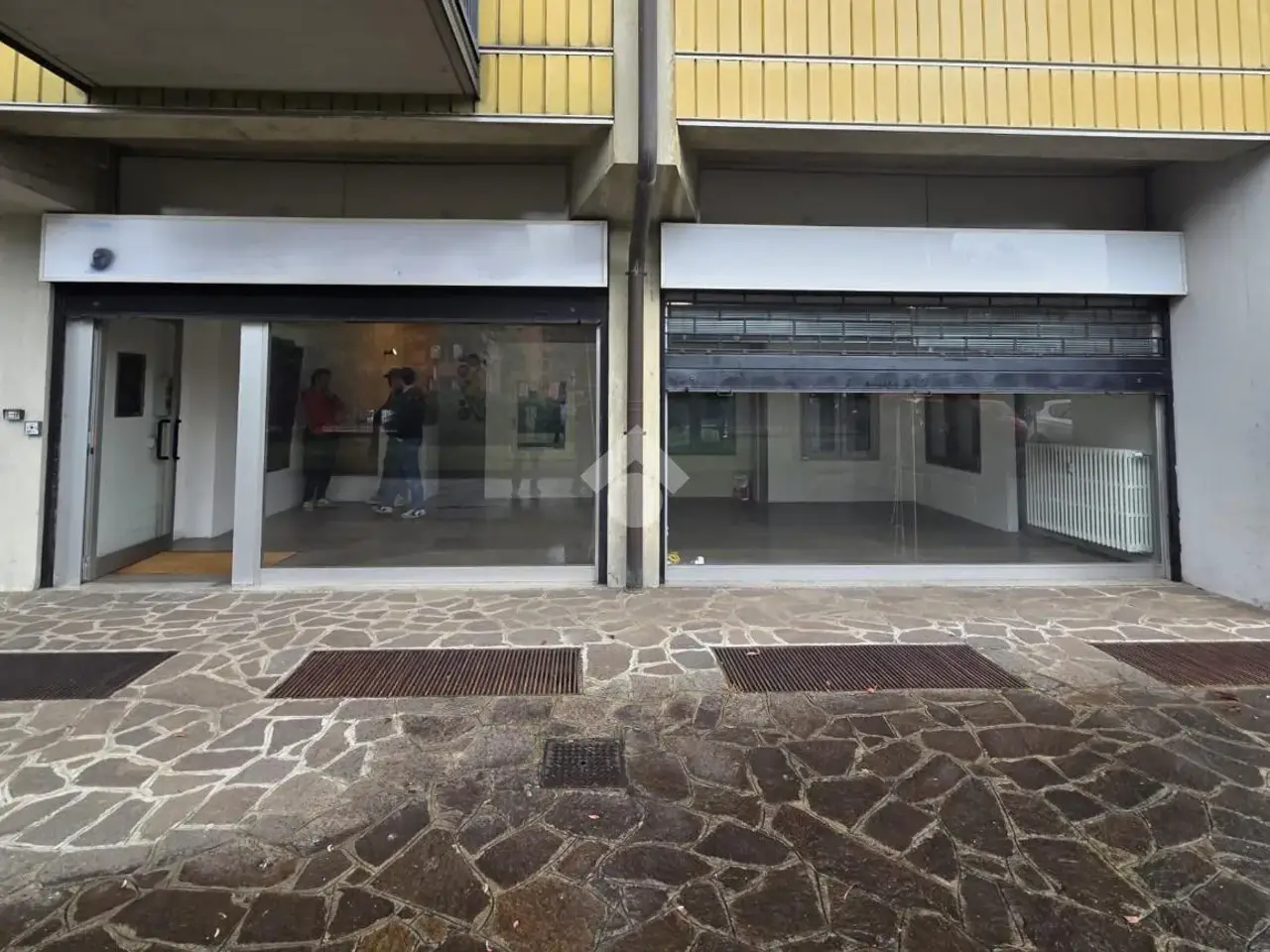 Negozio in Via Maglio del Lotto 2, Bergamo, {3} - Foto 1