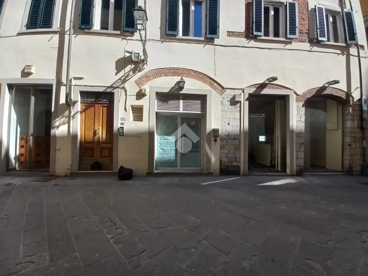 Negozio in Via Cesare Guasti 6, Prato, {3} - Foto 1