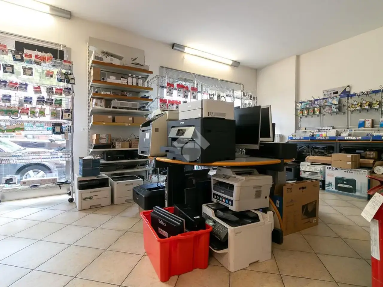 Negozio in Piazza del Lavoro 6, Forli', {3} - Foto 2