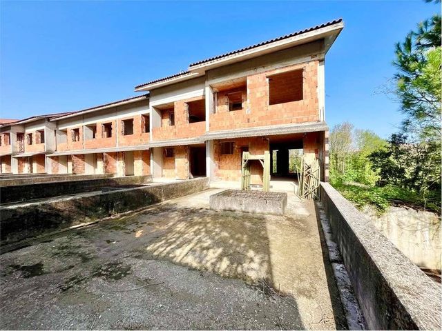 Villa a schiera in Via XXV, Aprile, Barzanò - Foto 1