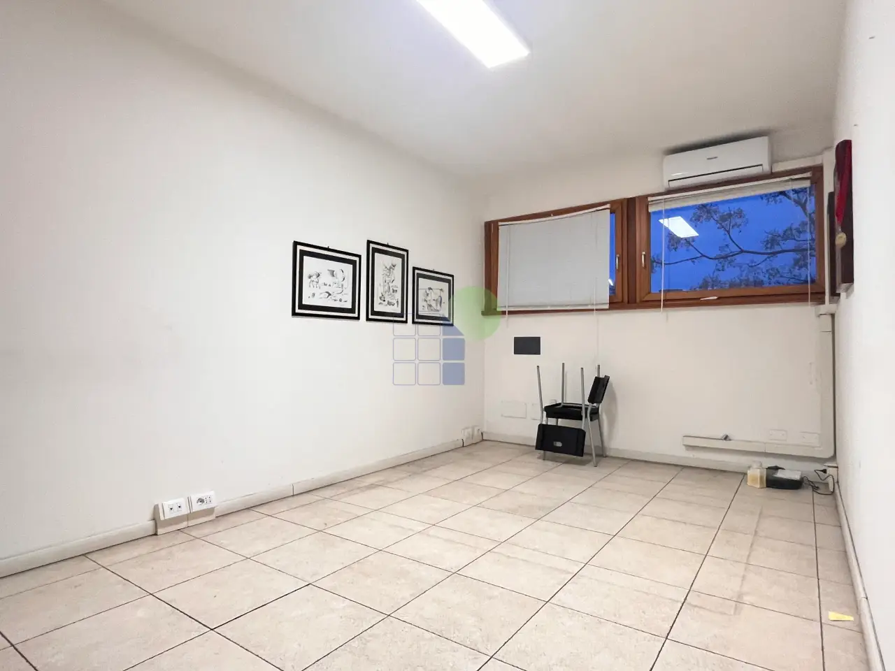 Ufficio in Via l. da Vinci 36, Livorno, {3} - Foto 1