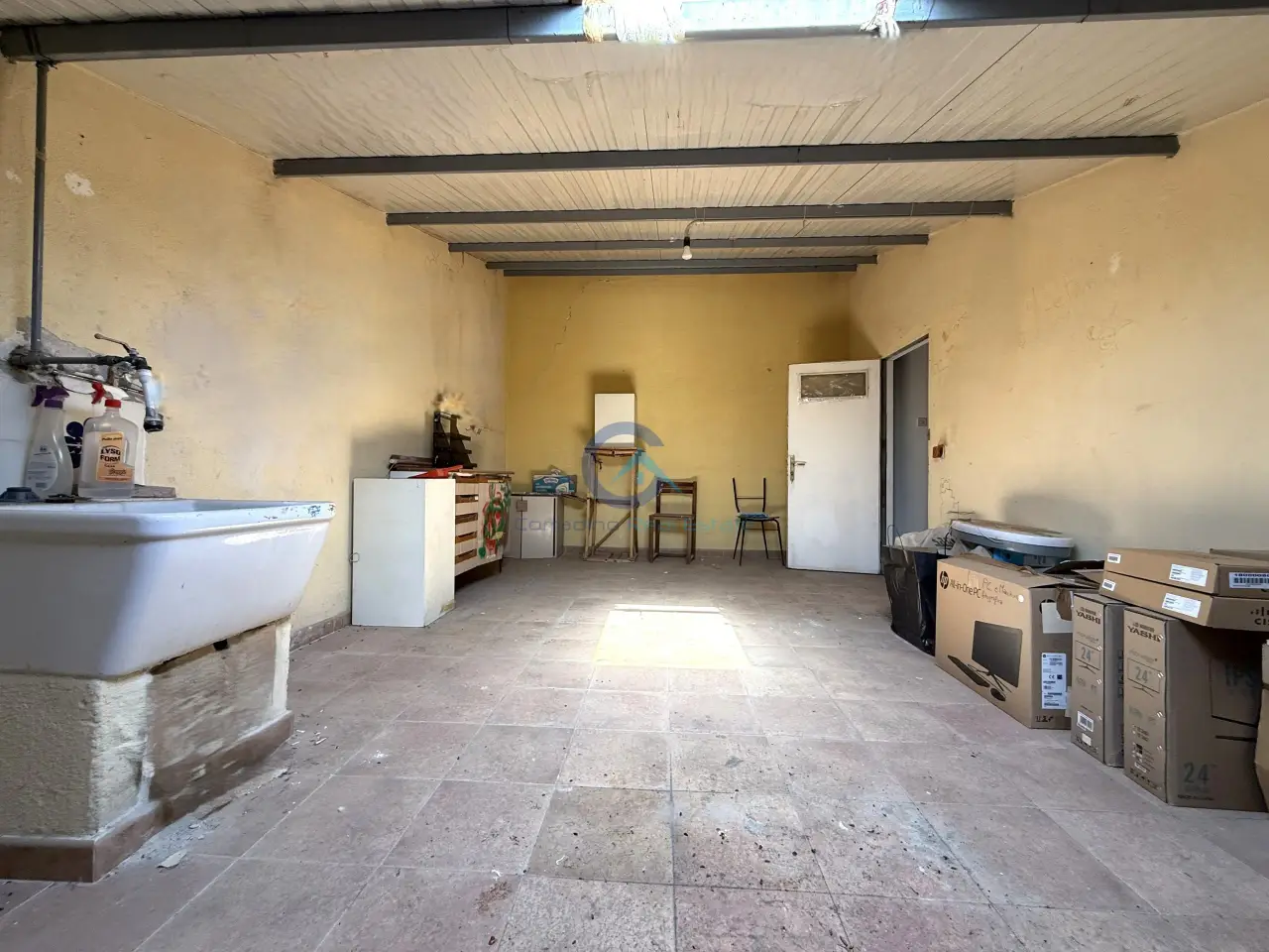 Magazzino in Via Genova 66, Catanzaro, {3} - Foto 2