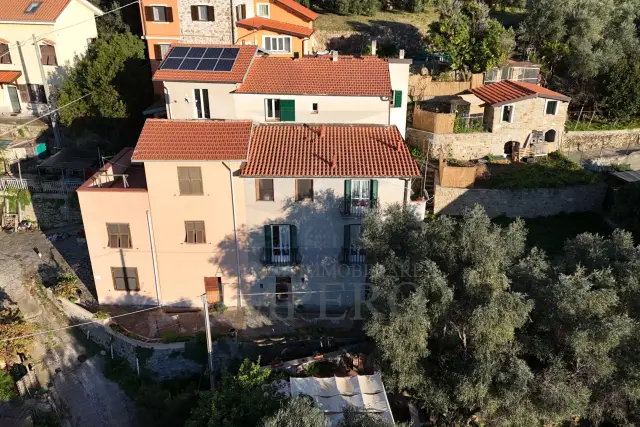 Villa a schiera in Via Case Palmeira 28, Ventimiglia - Foto 1