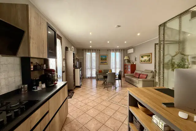 insertion image