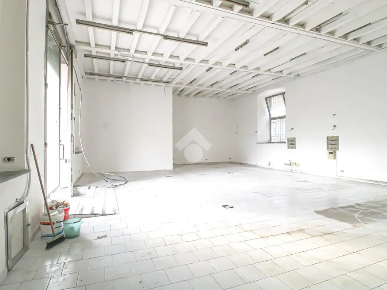 Negozio in Viale Cesare Battisti 13, Chiari, {3} - Foto 1