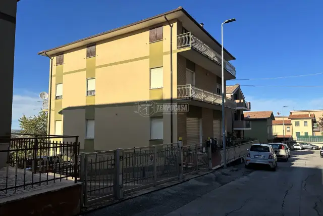 Dreizimmerwohnung in Via Toscanini 14, Fermo - Foto 1