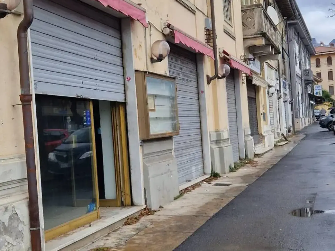 Negozio in Viale Venti Settembre 53, Carrara, {3} - Foto 2
