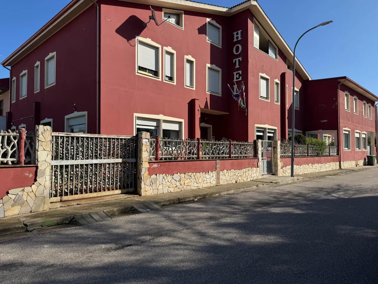 Palazzina commerciale in , San Sperate, {3} - Foto 1