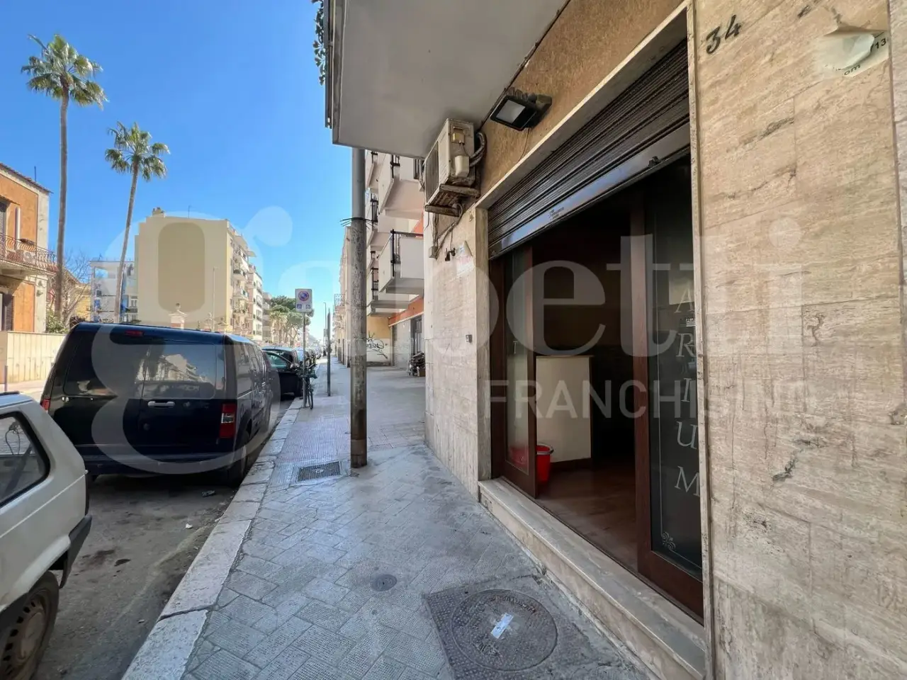 Negozio in Via Malcangi, Trani, {3} - Foto 1