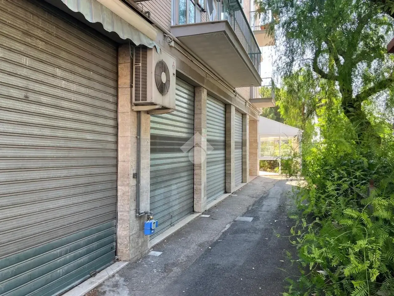 Negozio in Viale Giuseppe di Vittorio 233, Foggia, {3} - Foto 2