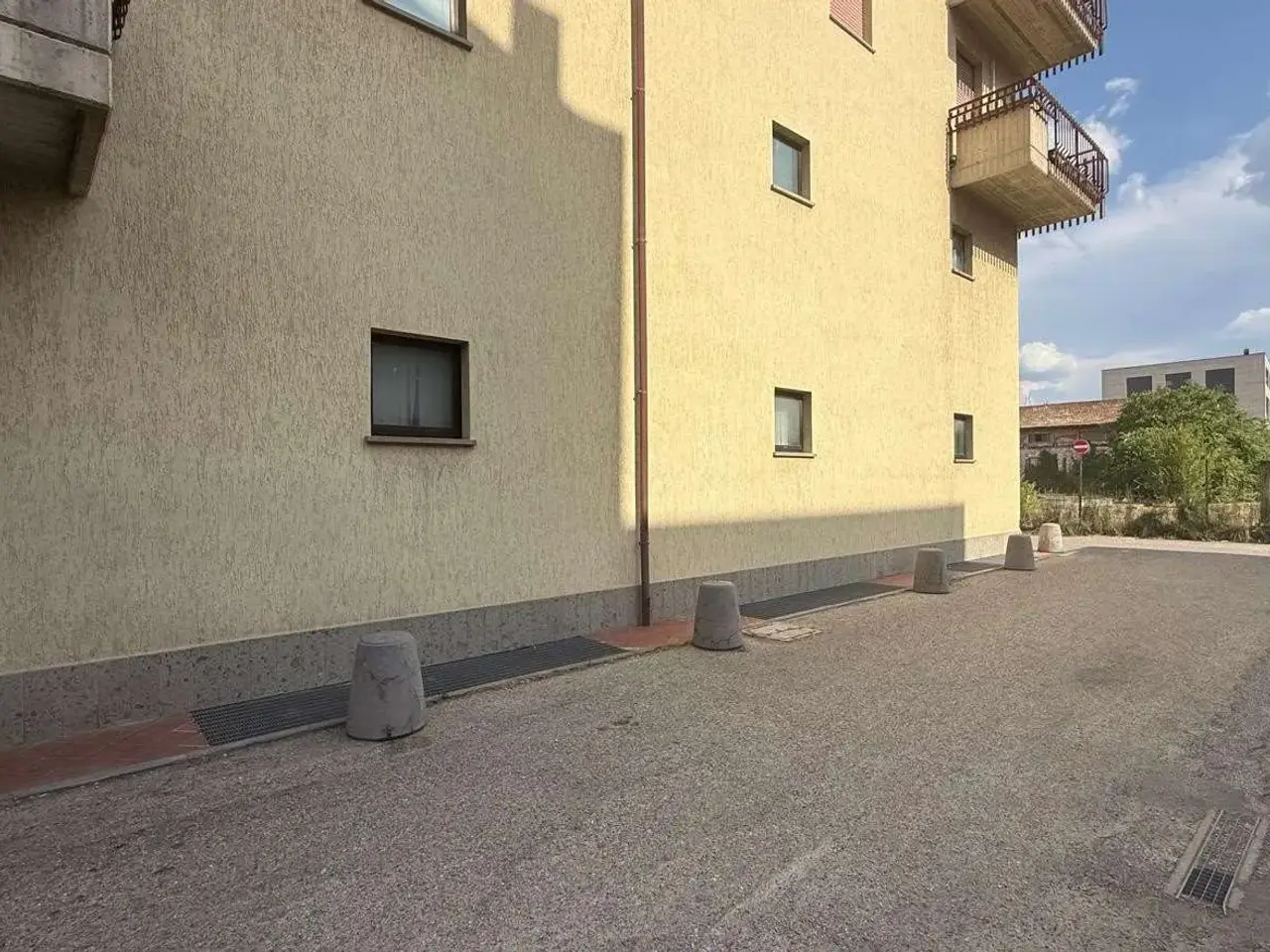 Negozio in Loc. Ponterio, Todi, {3} - Foto 2
