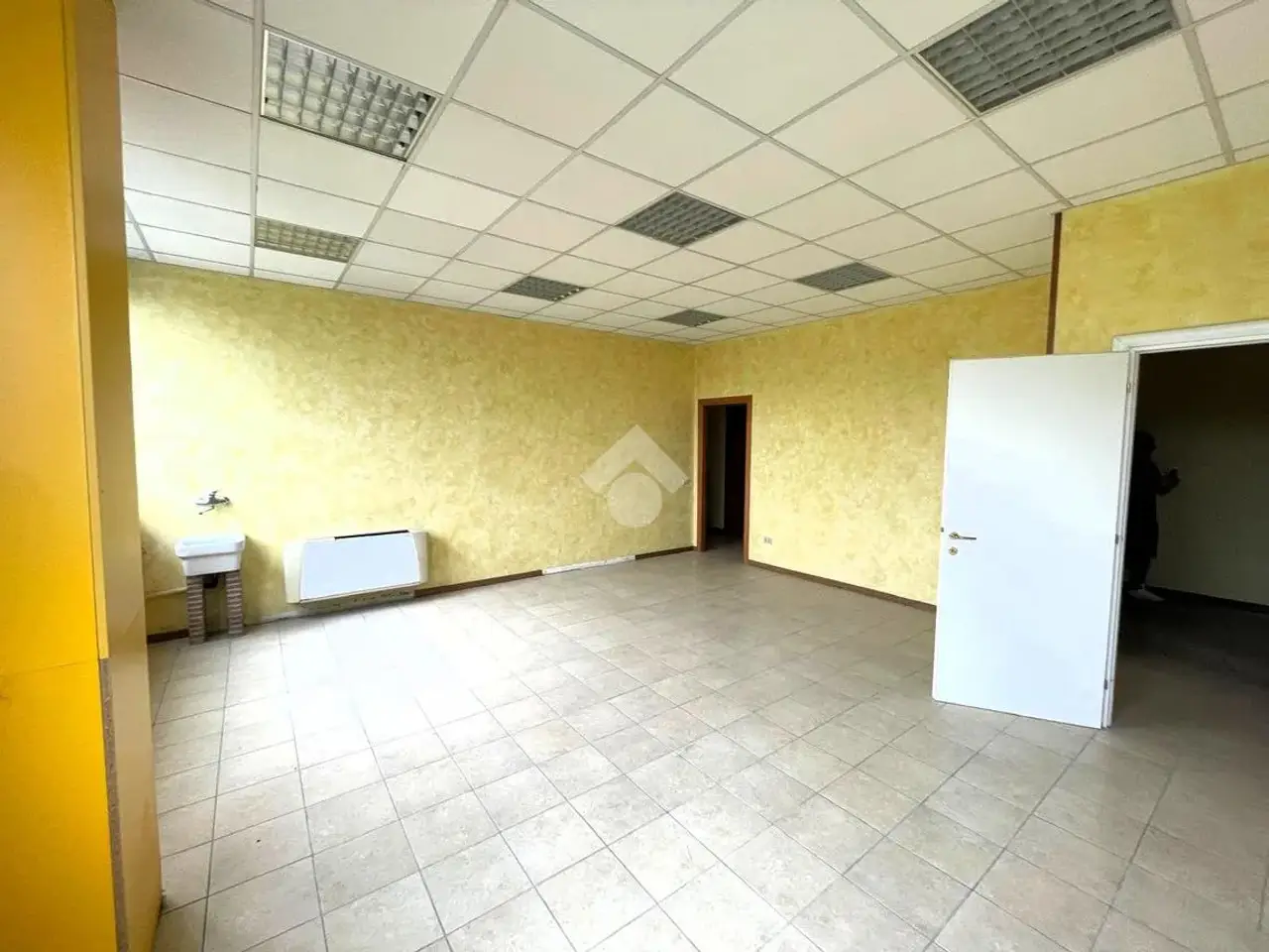 Ufficio in Via Piave 1, Ponzano Veneto, {3} - Foto 2