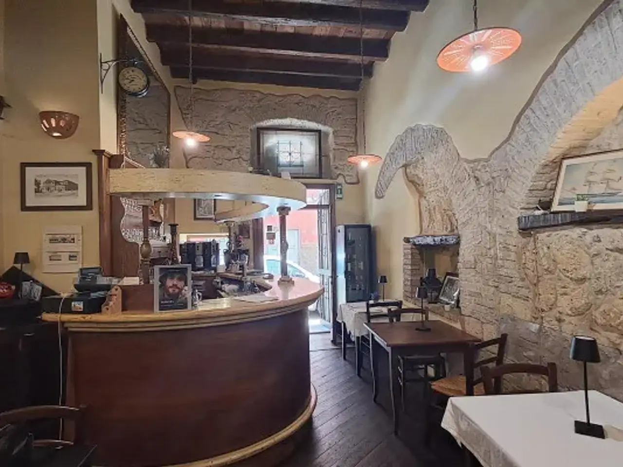 Ristorante in Via Domenico Alberto Azuni 56, Cagliari, {3} - Foto 2