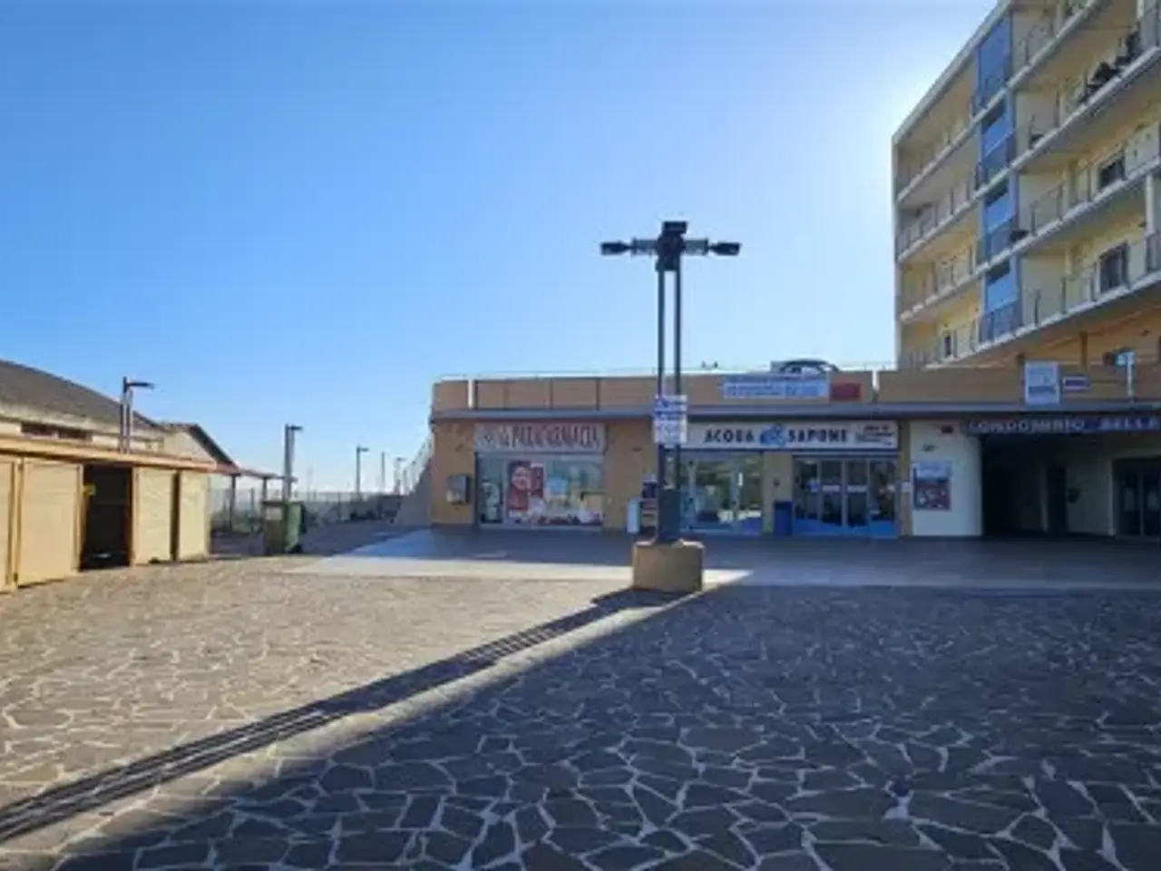 Negozio in Via Antonio Gramsci 15, Atessa, {3} - Foto 1