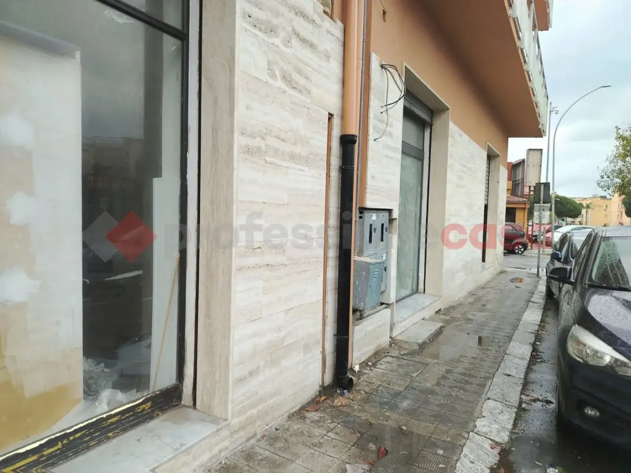 Negozio in Via Italo Alaimo (Adiacente Stadio) 35, Reggio Calabria, {3} - Foto 1