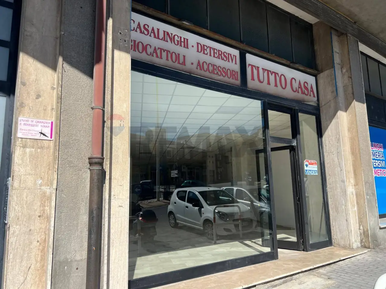 Negozio in Via IV Novembre 8, Campobasso, {3} - Foto 1