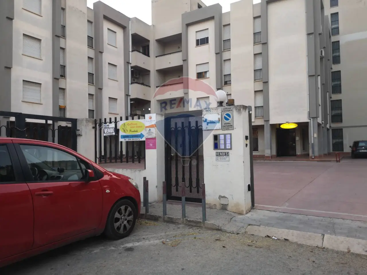 Negozio in Via P. Calamandrei 86, Vittoria, {3} - Foto 2