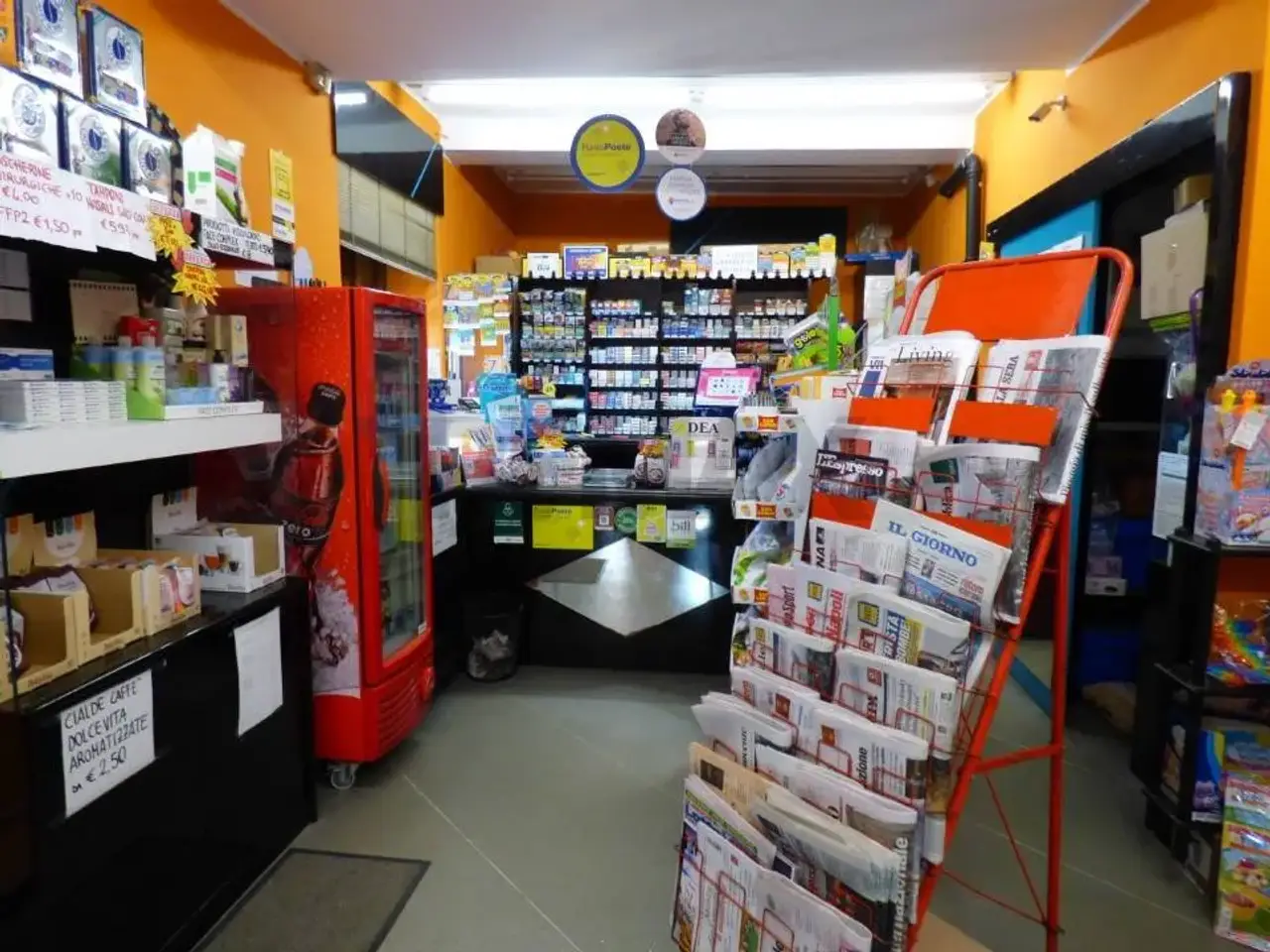 Esercizio commerciale in , Laveno Mombello, {3} - Foto 2