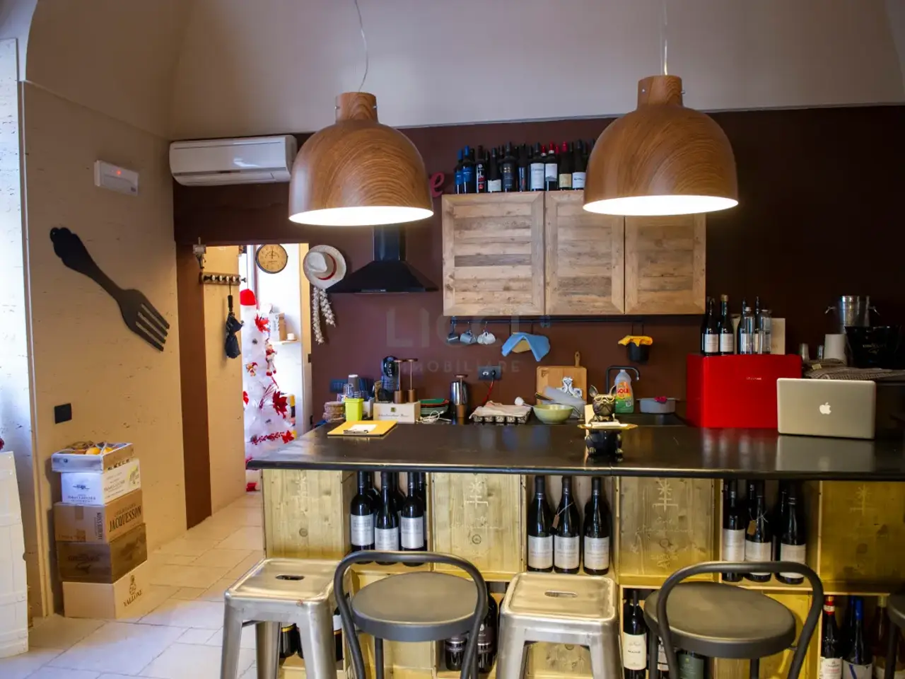 Enoteca in Via Ricciotti 9, Monopoli, {3} - Foto 1