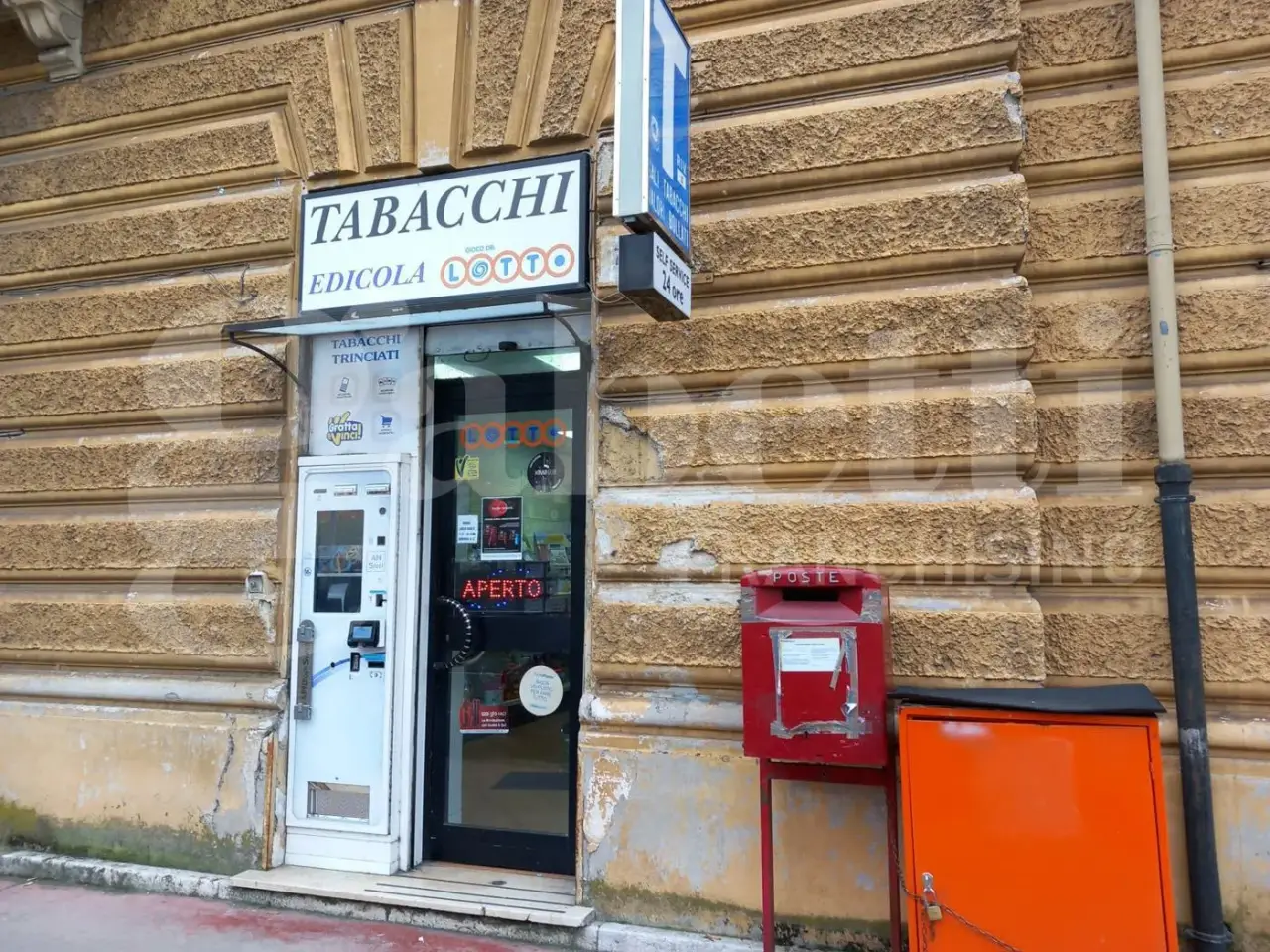 Esercizio commerciale in Via Lungoliri Simoncelli 72, Sora, {3} - Foto 1