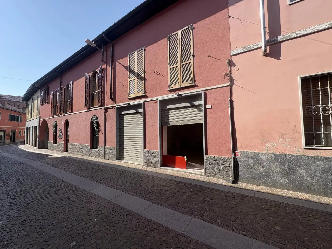 Negozio in , Lainate, {3} - Foto 1