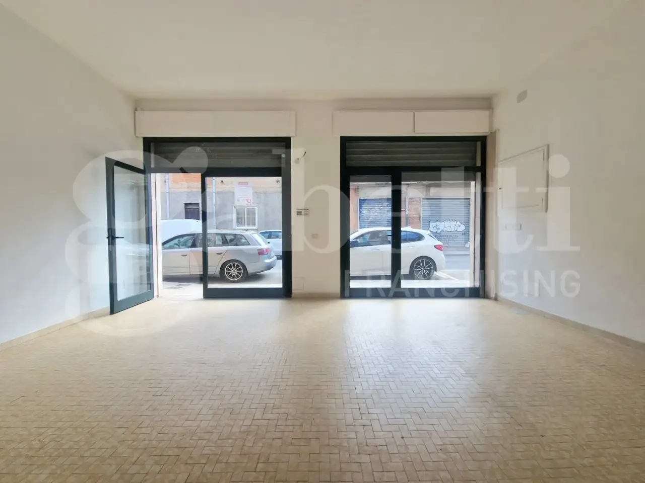 Negozio in Via San Gemiliano 57, Sestu, {3} - Foto 1