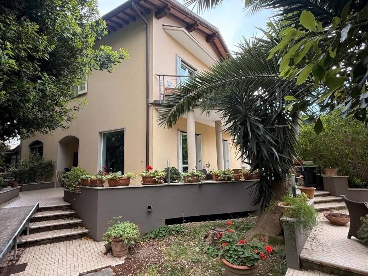 casa indipendente in vendita a Livorno